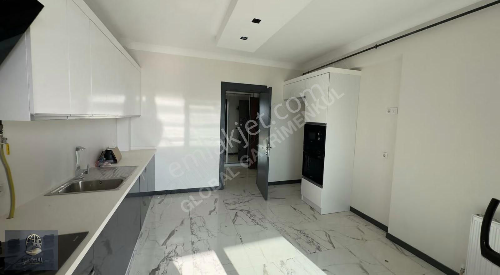 Önerler'de Ultralüx Site İçi Havuz Cephe Bahçe Katı - Görsel 27