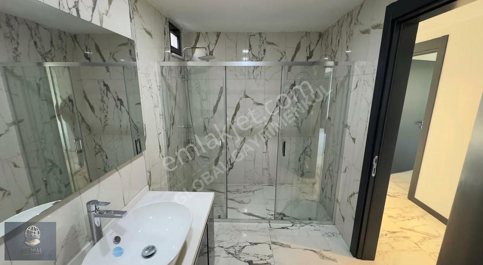 Önerler'de Ultralüx Site İçi Havuz Cephe Bahçe Katı - Görsel 26
