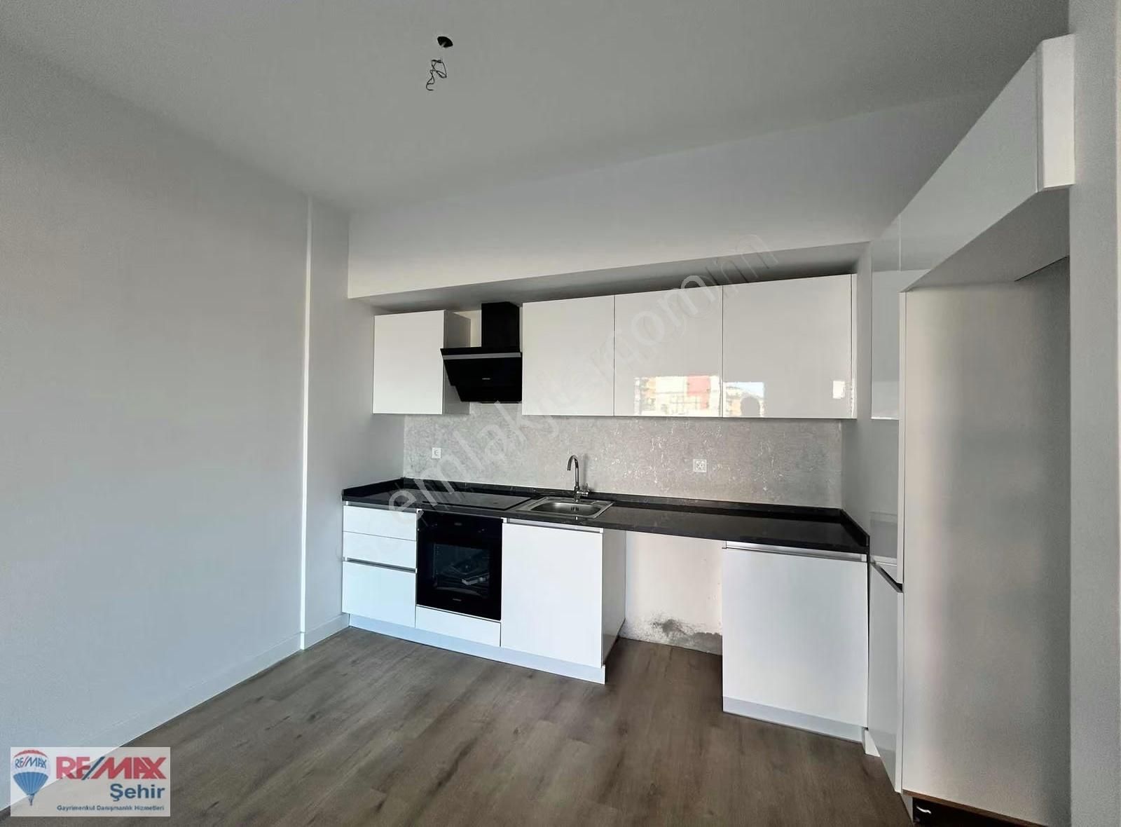 Remax'dan Yalova Kadıköy Özden Mah Site İçi Satılık Daire - Görsel 9