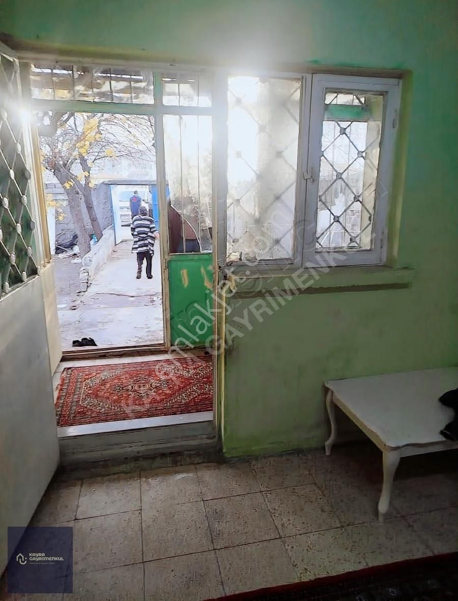 Kayra'dan Fırsat!!yatırımlık,geniş Arsa Paylı Müstakil Ev - Görsel 6