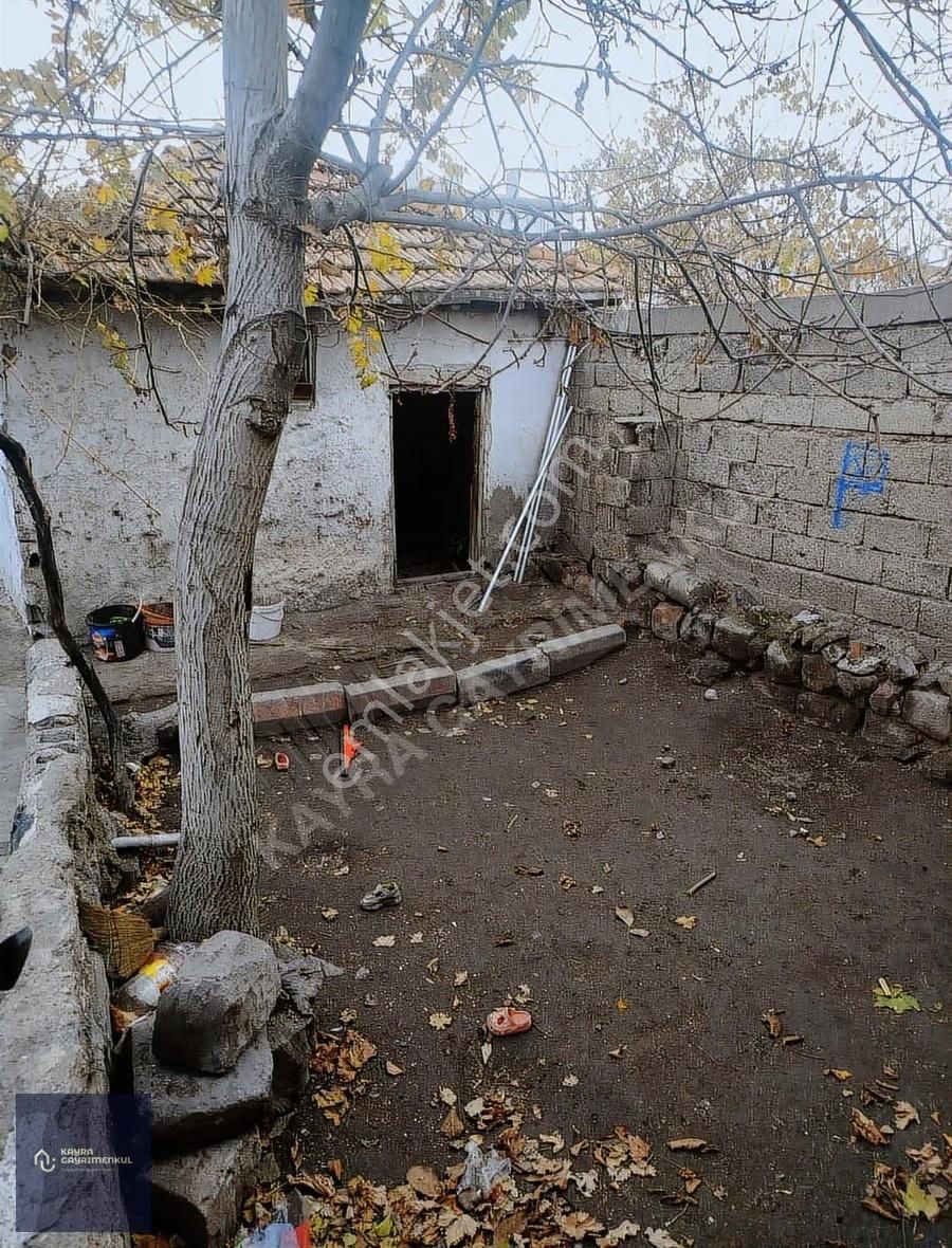 Kayra'dan Fırsat!!yatırımlık,geniş Arsa Paylı Müstakil Ev - Görsel 9