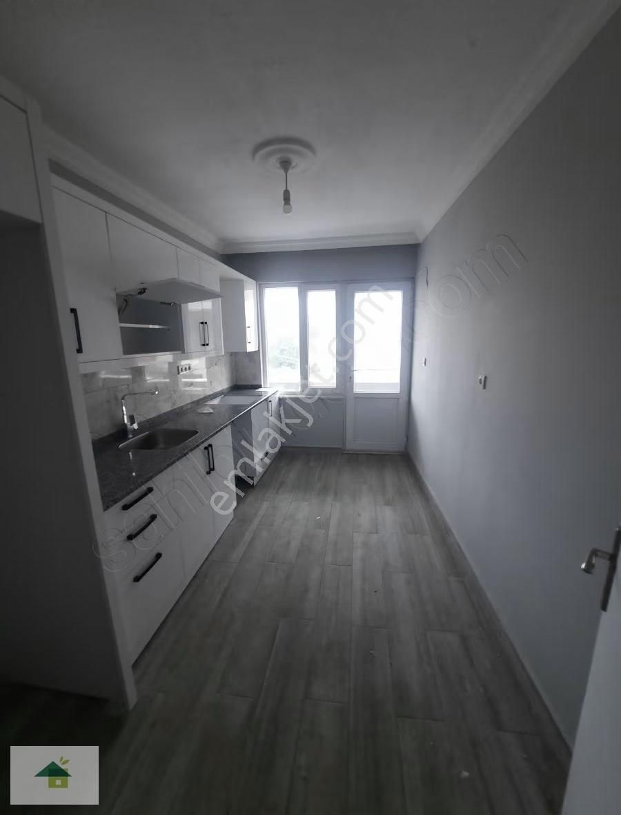 Merkezde Kapalı Mutfak Kiralık 2+1 Daire - Görsel 2