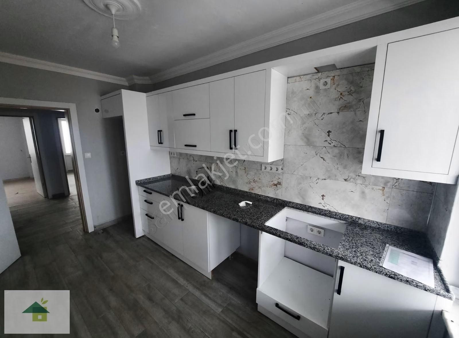 Merkezde Kapalı Mutfak Kiralık 2+1 Daire - Görsel 8