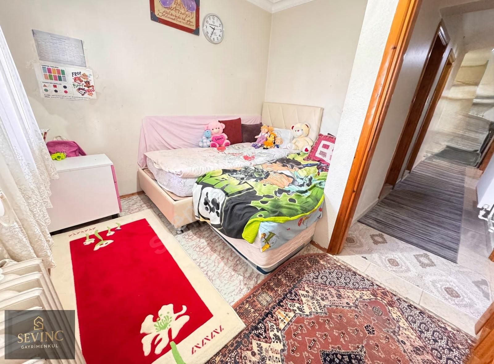 Sevinçten Paşakonakta Okullar Bölgesinde Geniş 2+1 Satılık Daire - Görsel 8