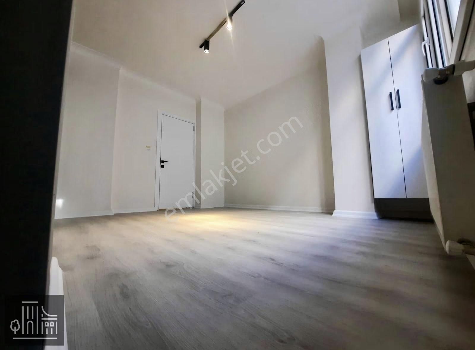 Güzelyalı Sağlık Ocağı Sokağında 3+1 1.kat Köşe Masrafsız Daire - Görsel 3