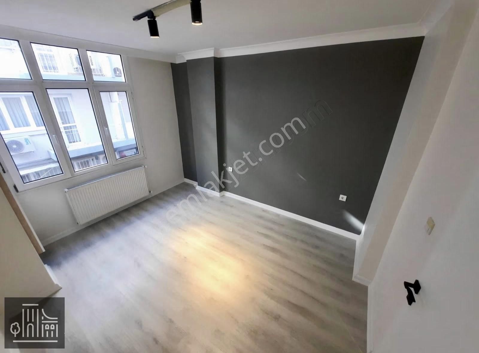 Güzelyalı Sağlık Ocağı Sokağında 3+1 1.kat Köşe Masrafsız Daire - Görsel 5