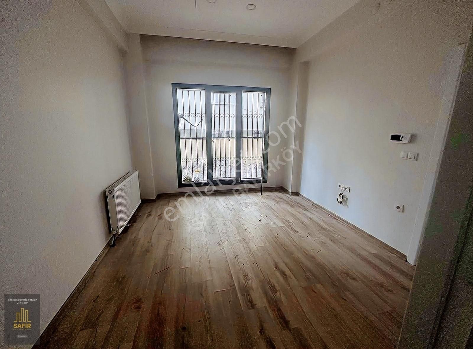 Kanarya Çarşıya Yakın Bahçe Kullanımlı 1+1 Daire - Görsel 5