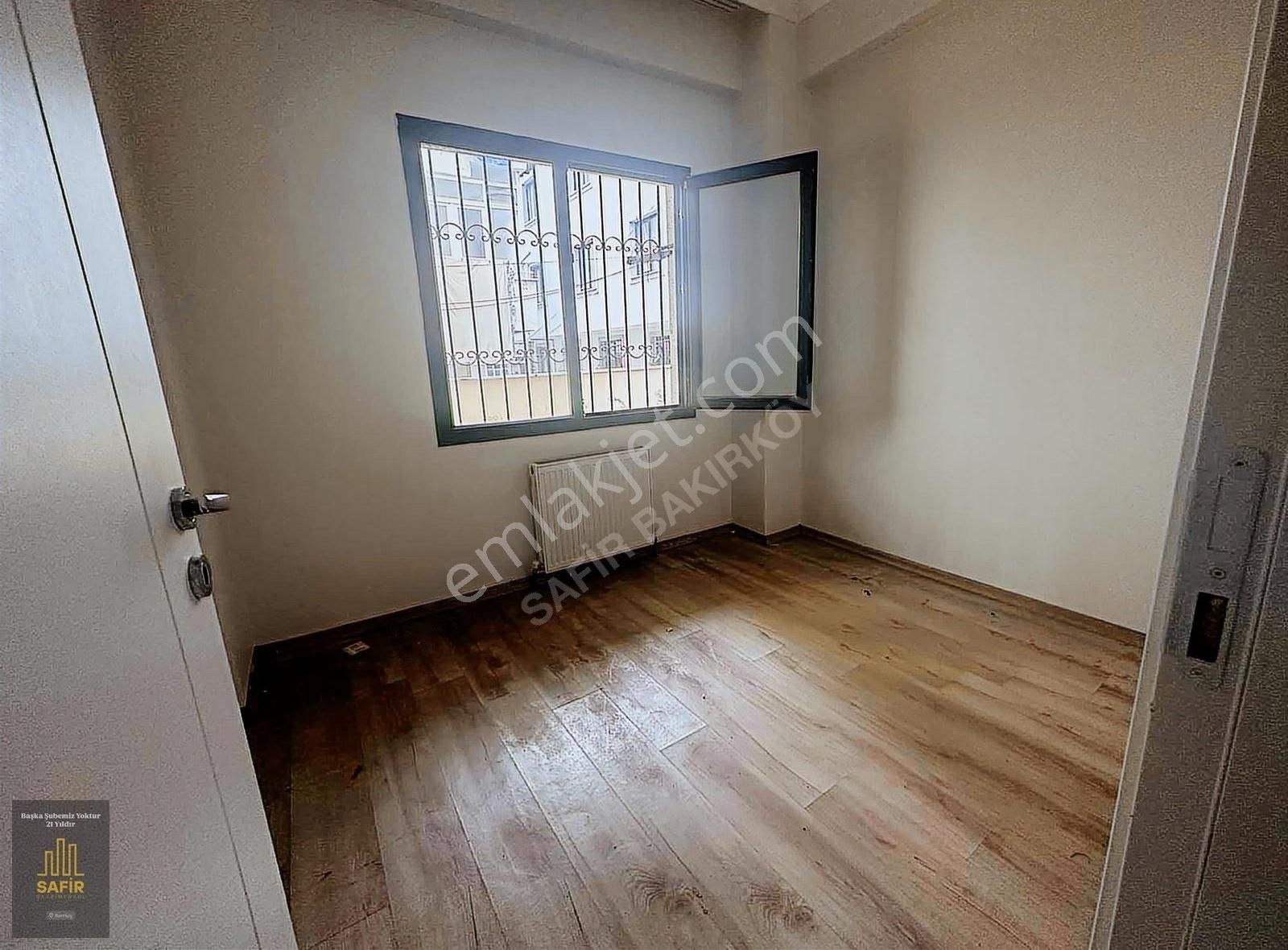 Kanarya Çarşıya Yakın Bahçe Kullanımlı 1+1 Daire - Görsel 9