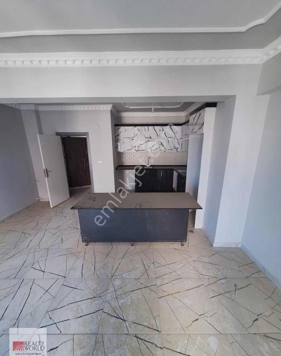 Altıntaş'ta Deniz Manzaralı 2+1 Havuzlu Sitede Kiralık Daire - Görsel 4