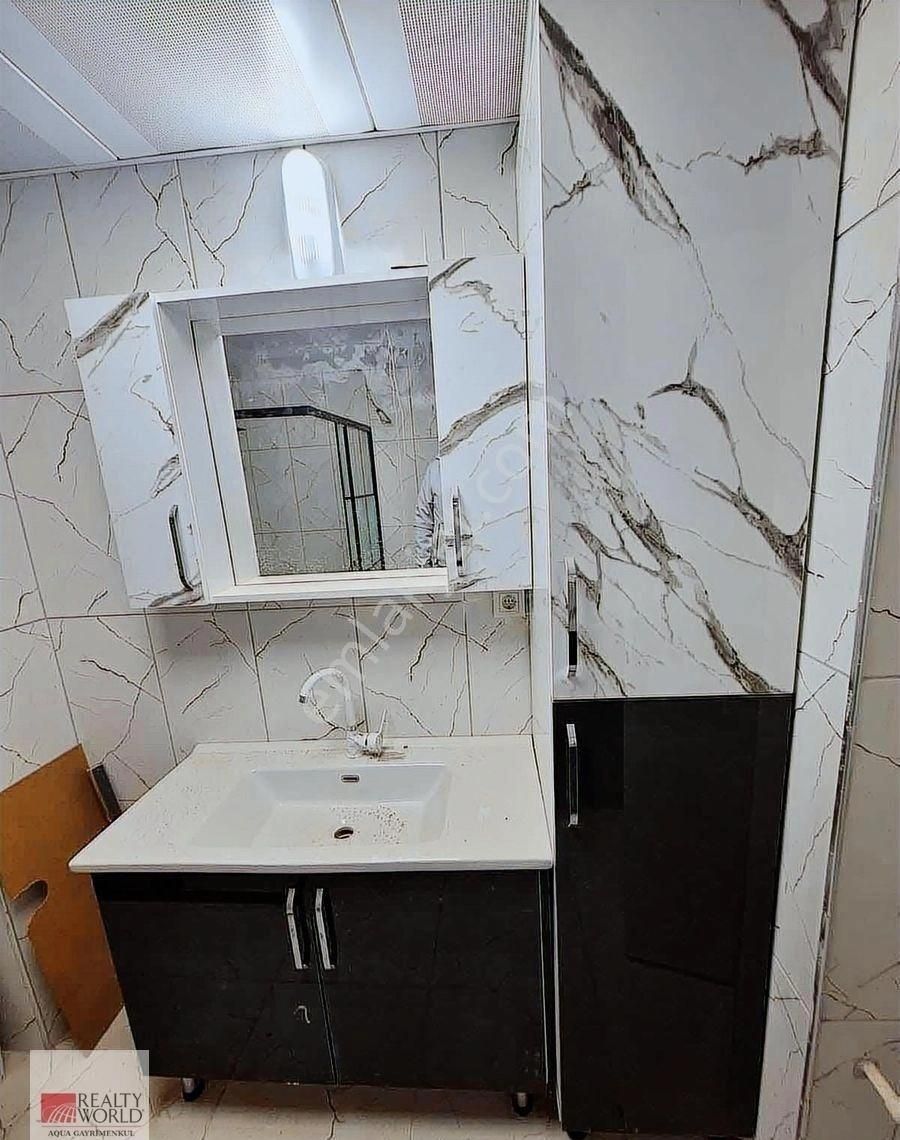 Altıntaş'ta Deniz Manzaralı 2+1 Havuzlu Sitede Kiralık Daire - Görsel 19