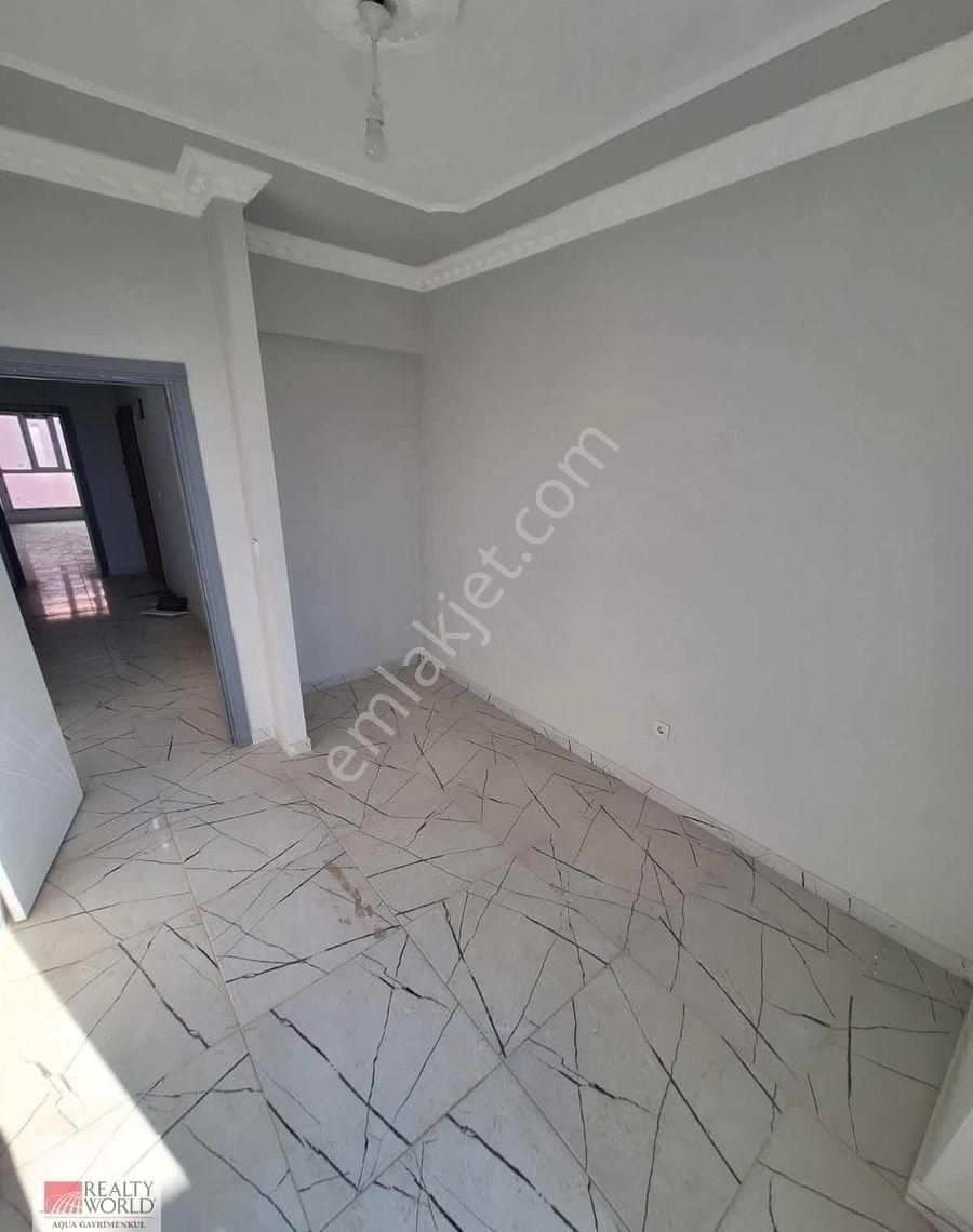 Altıntaş'ta Deniz Manzaralı 2+1 Havuzlu Sitede Kiralık Daire - Görsel 6