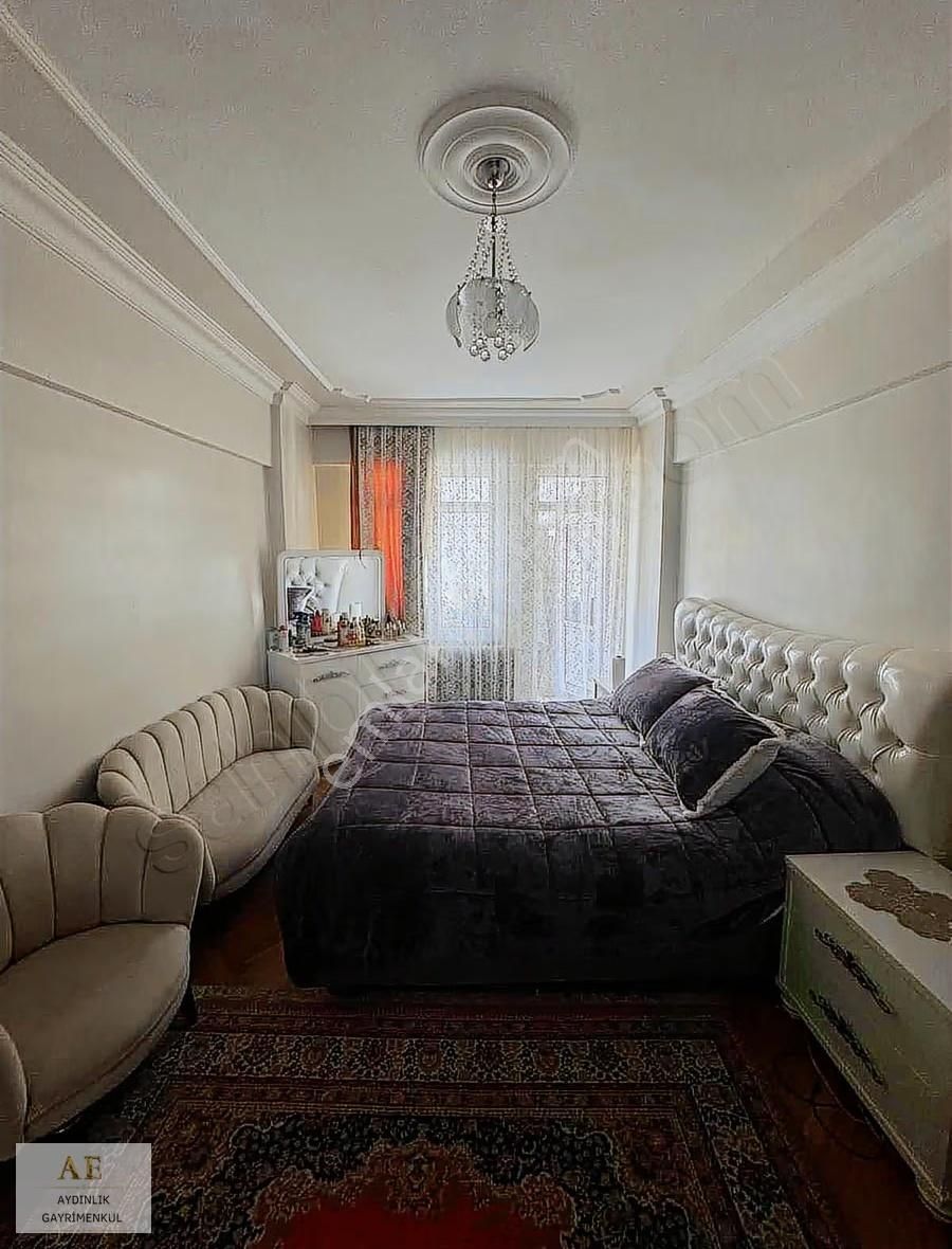 Aydınlık Emlaktan Çarşı Merkezinde Geniş 4+1 Satılık Daire - Görsel 4