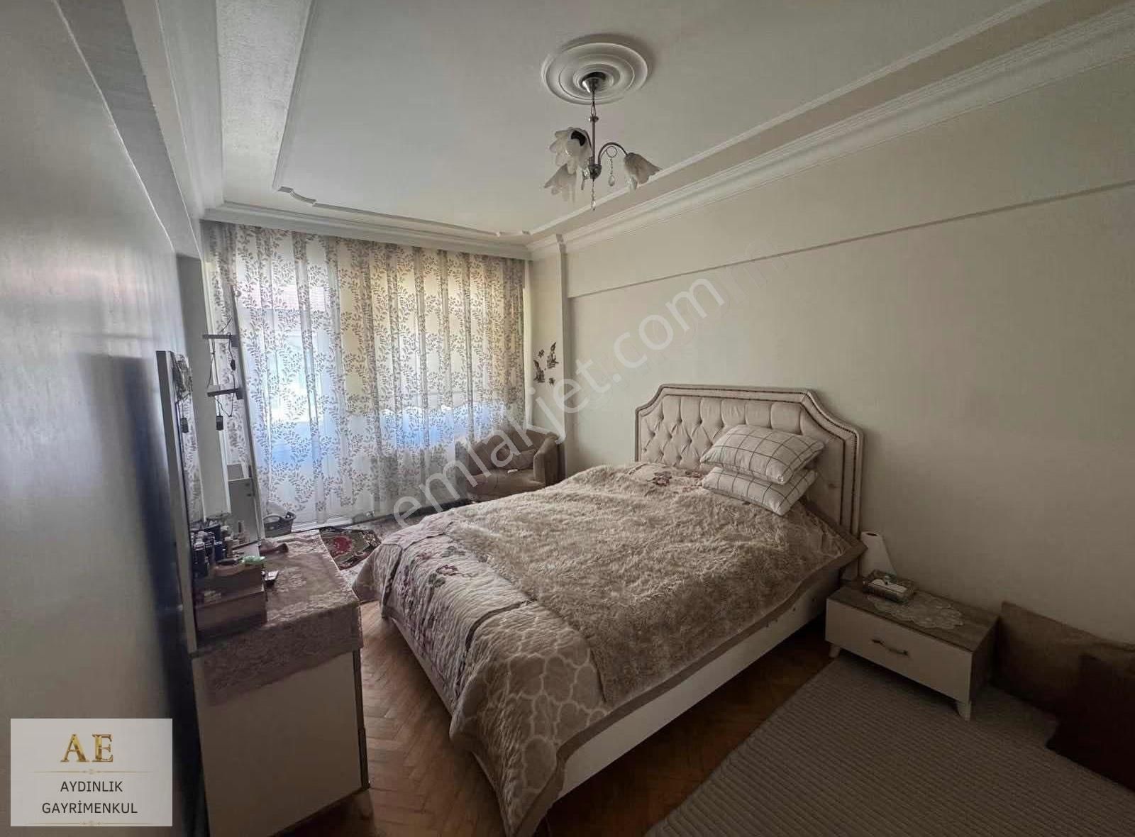 Aydınlık Emlaktan Çarşı Merkezinde Geniş 4+1 Satılık Daire - Görsel 5