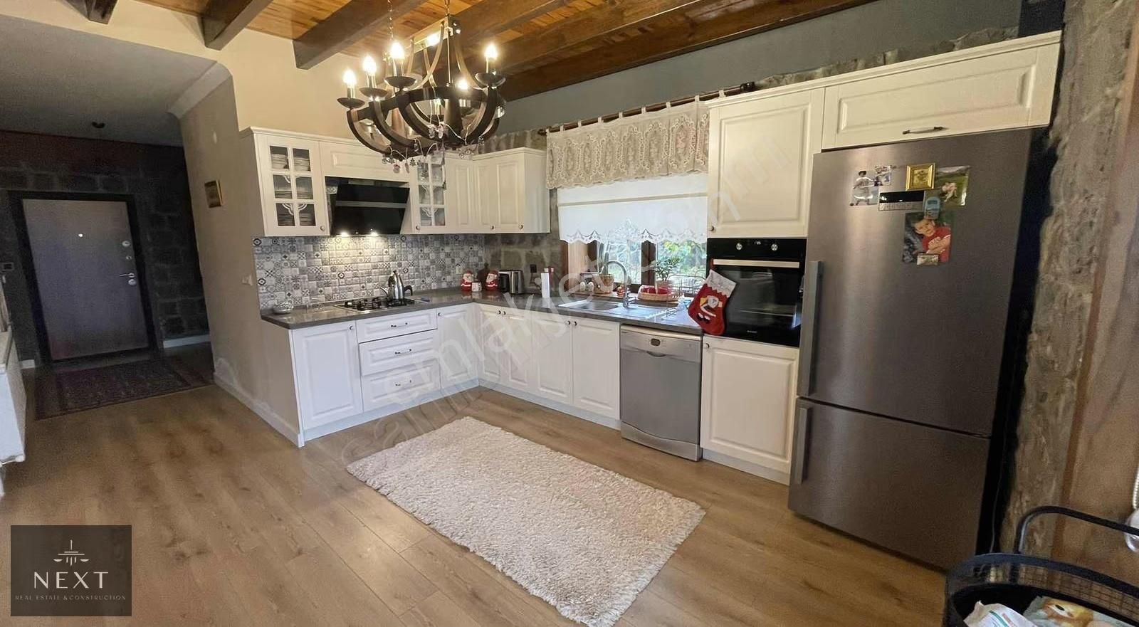 Uğurlu'da Site İçerisinde Satılık Taş Villa - Görsel 13