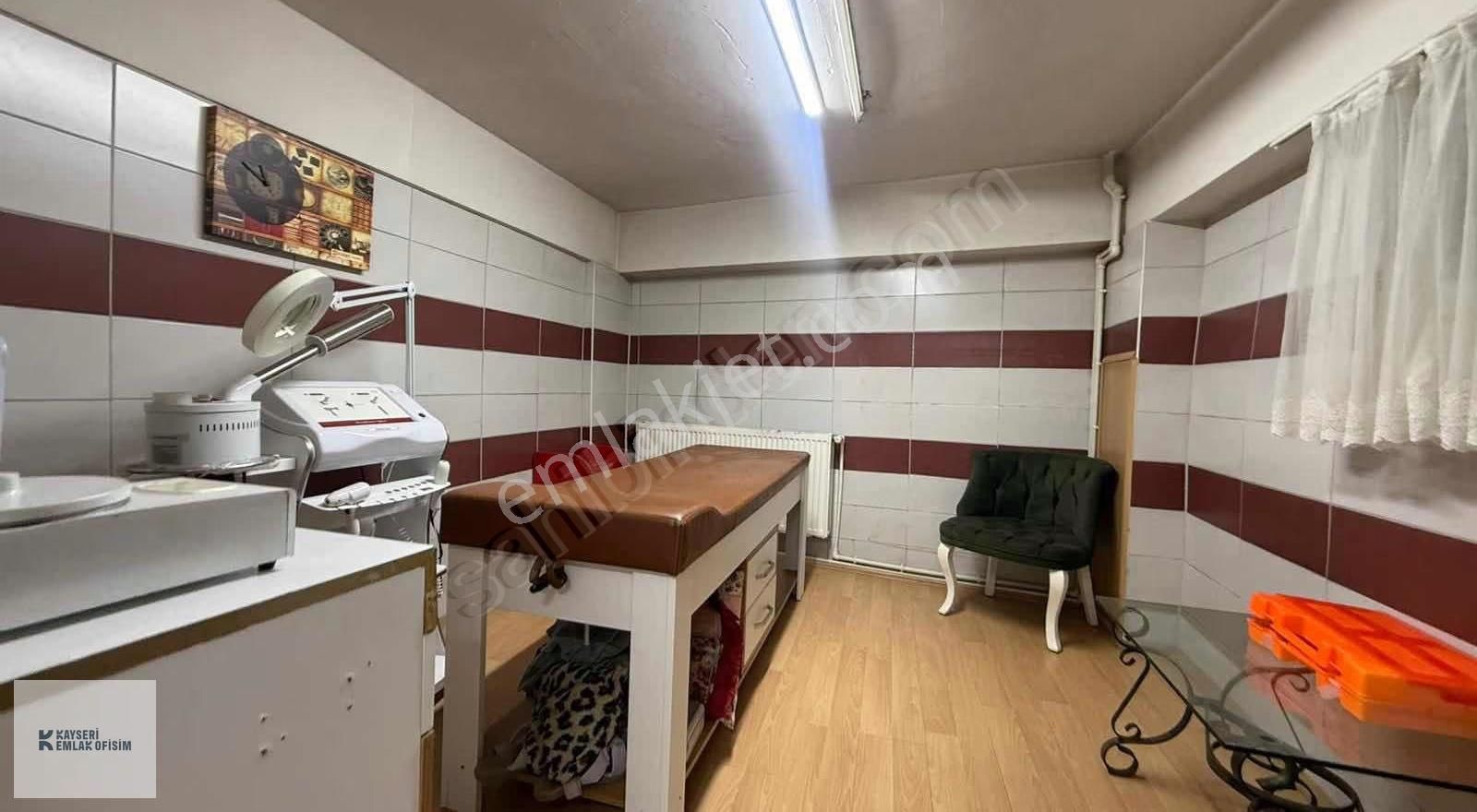 Fevziçakmak Mah. 50 M2 Kiralık Dükkan