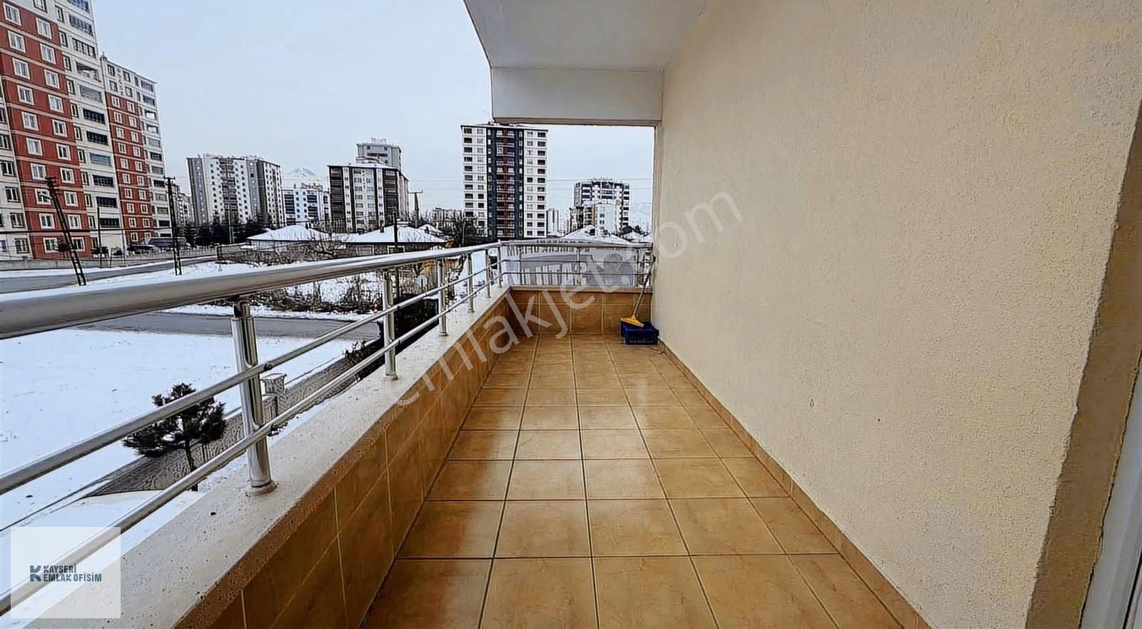 Mithatpaşa Mah. 3+1 Yapılı Daire - Görsel 23