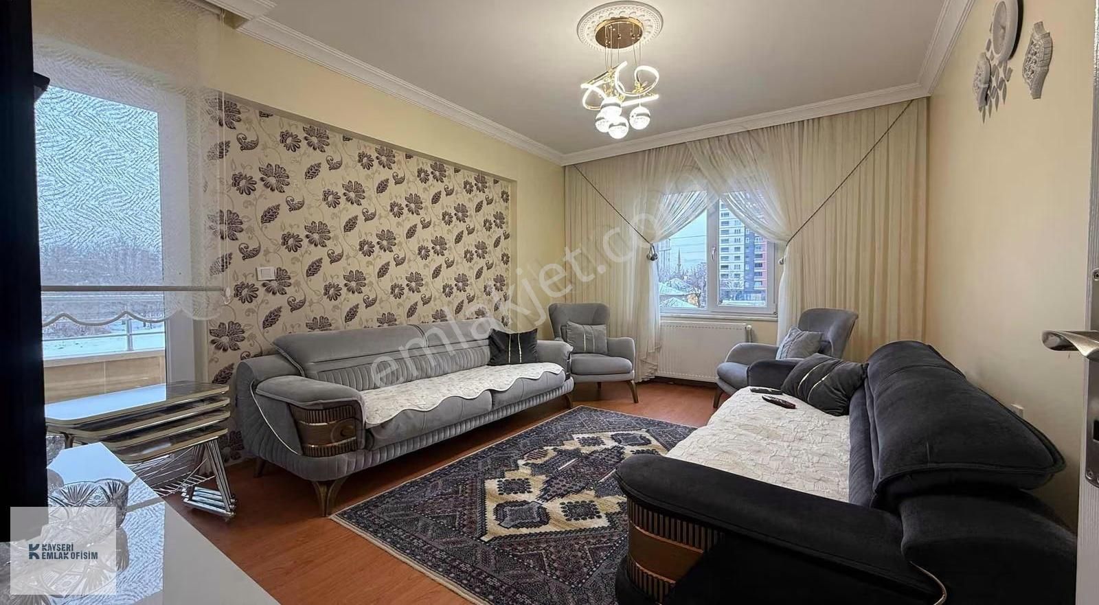 Mithatpaşa Mah. 3+1 Yapılı Daire - Görsel 3