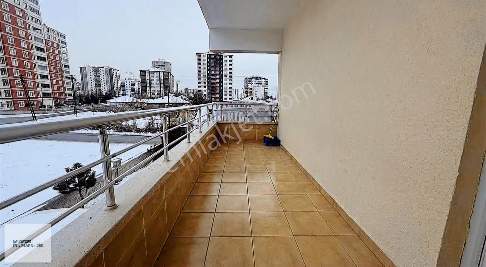 Mithatpaşa Mah. 3+1 Yapılı Daire - Görsel 31