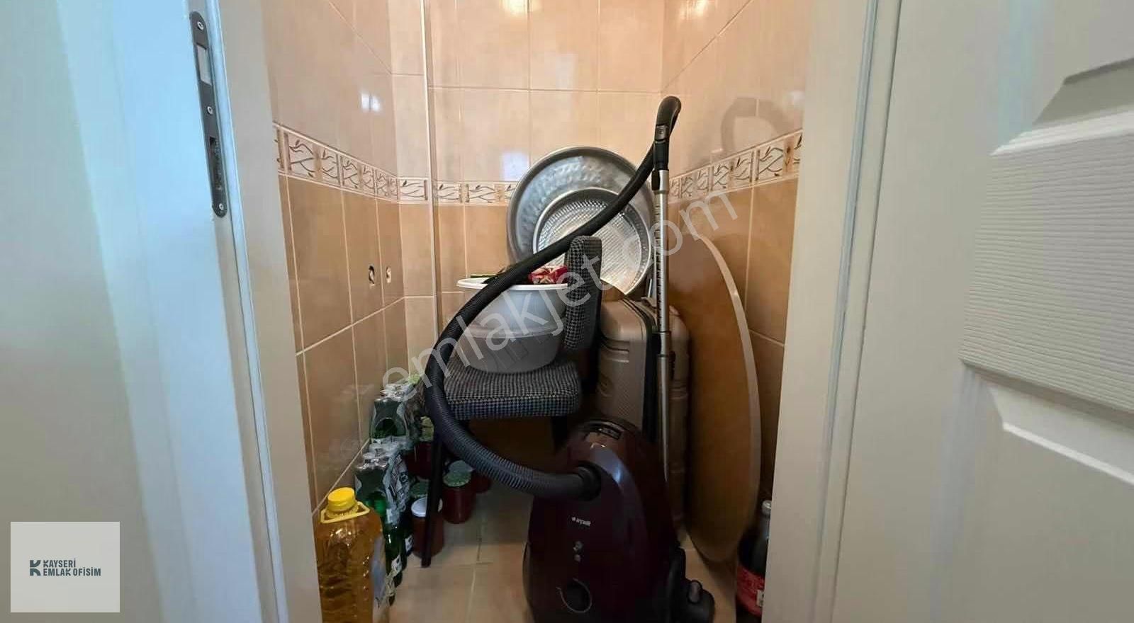 Mithatpaşa Mah. 3+1 Yapılı Daire - Görsel 13