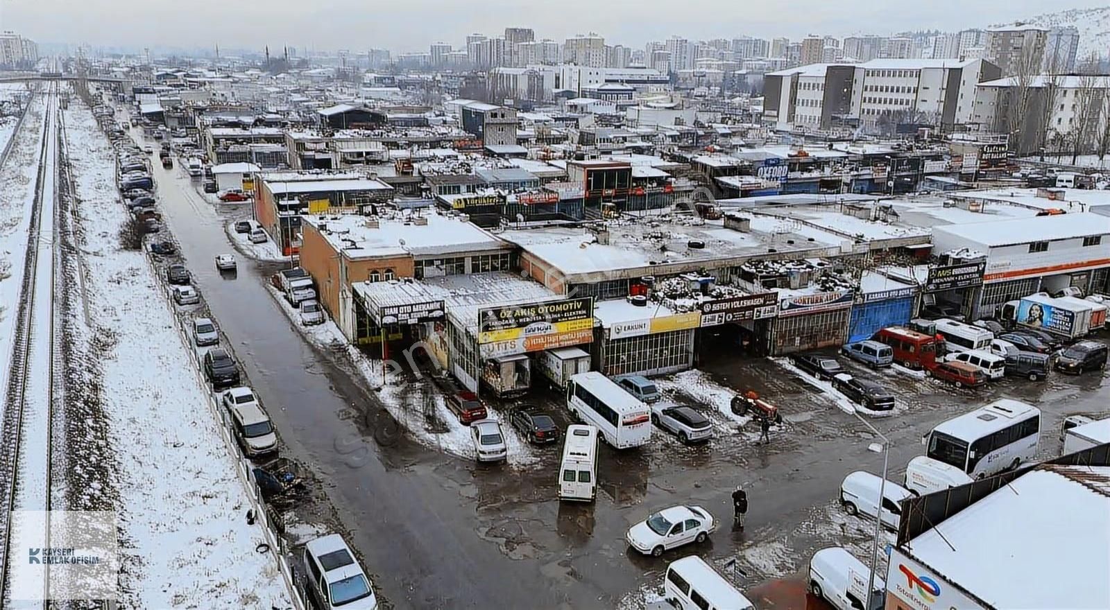 Yeni Sanayide 250 M2 Kiralık Dükkan - Görsel 13