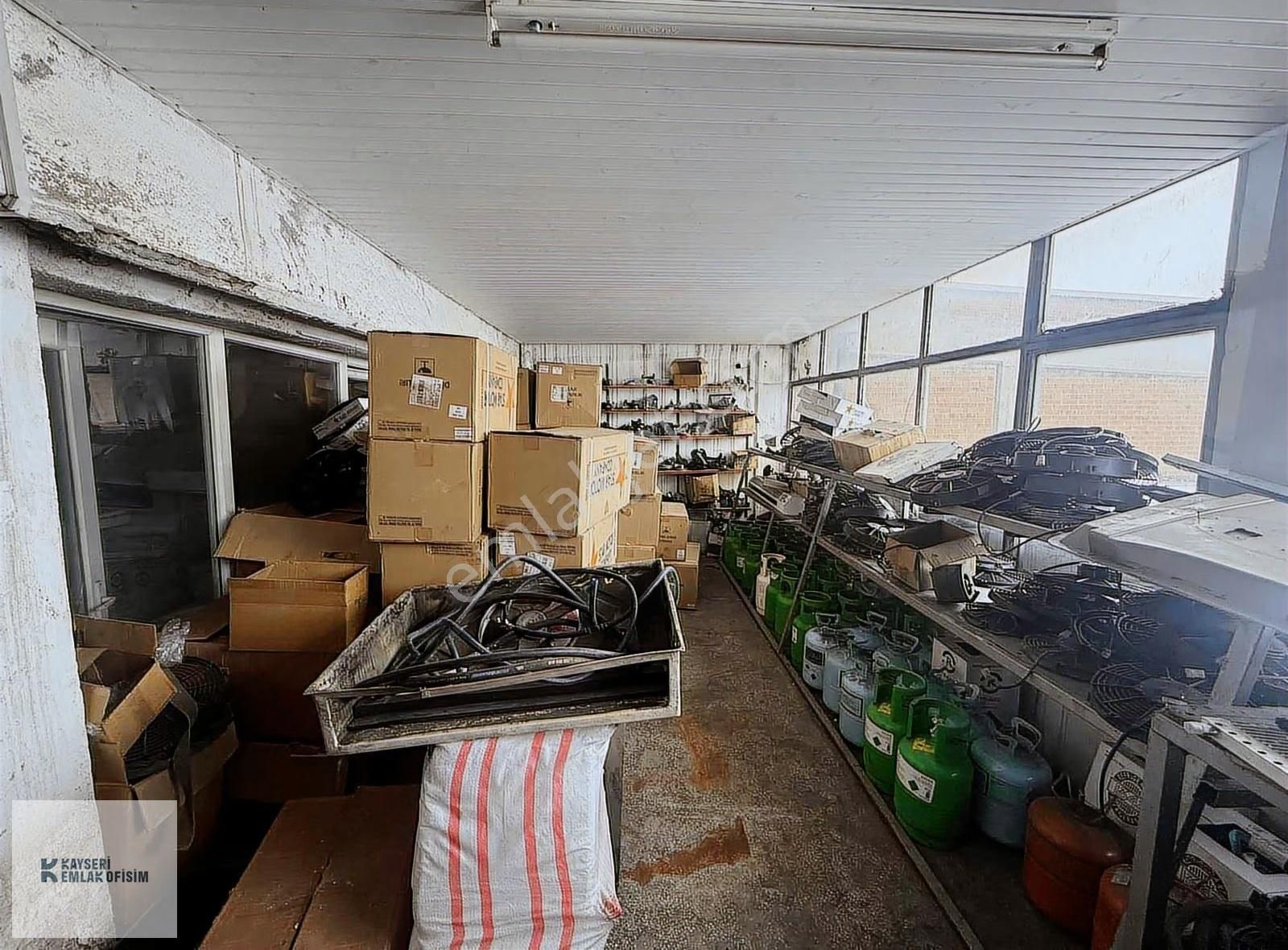 Yeni Sanayide 250 M2 Kiralık Dükkan - Görsel 14