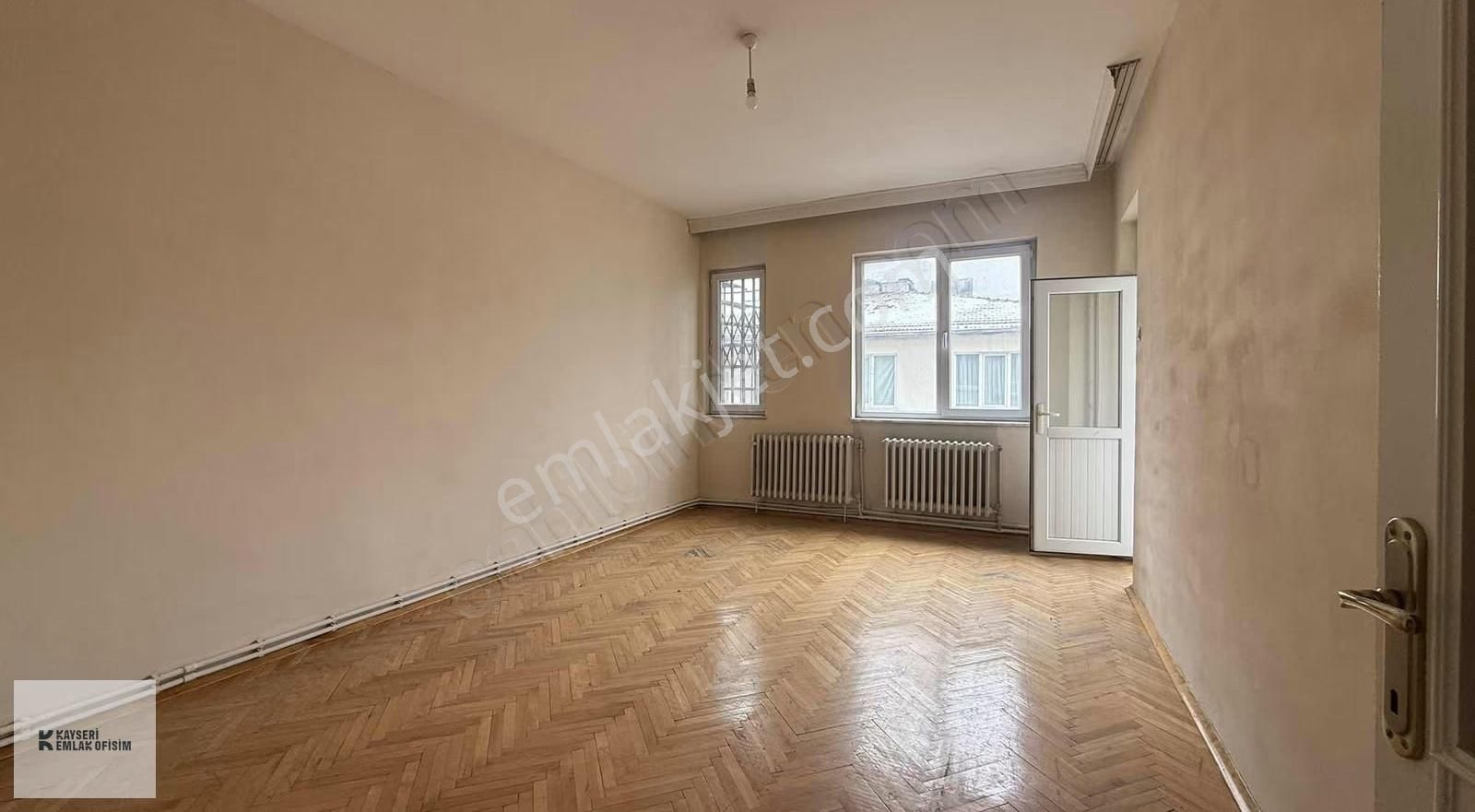 Düvenönü Cadde Üzerinde Geniş 3+1 Satılık Daire - Görsel 10