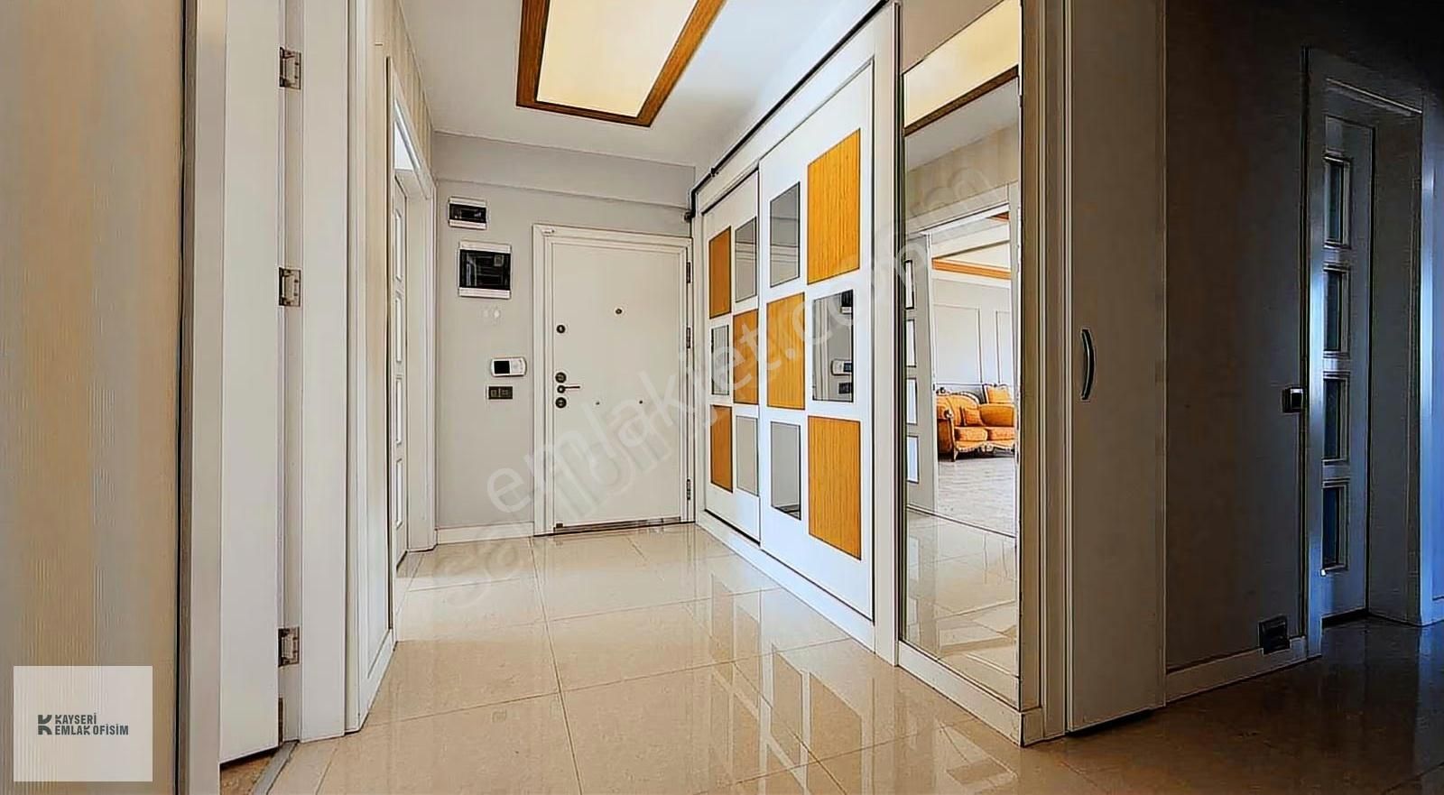 Hulusi Akar Bulvarında 3+1 Önü Açık Lüks Daire - Görsel 19