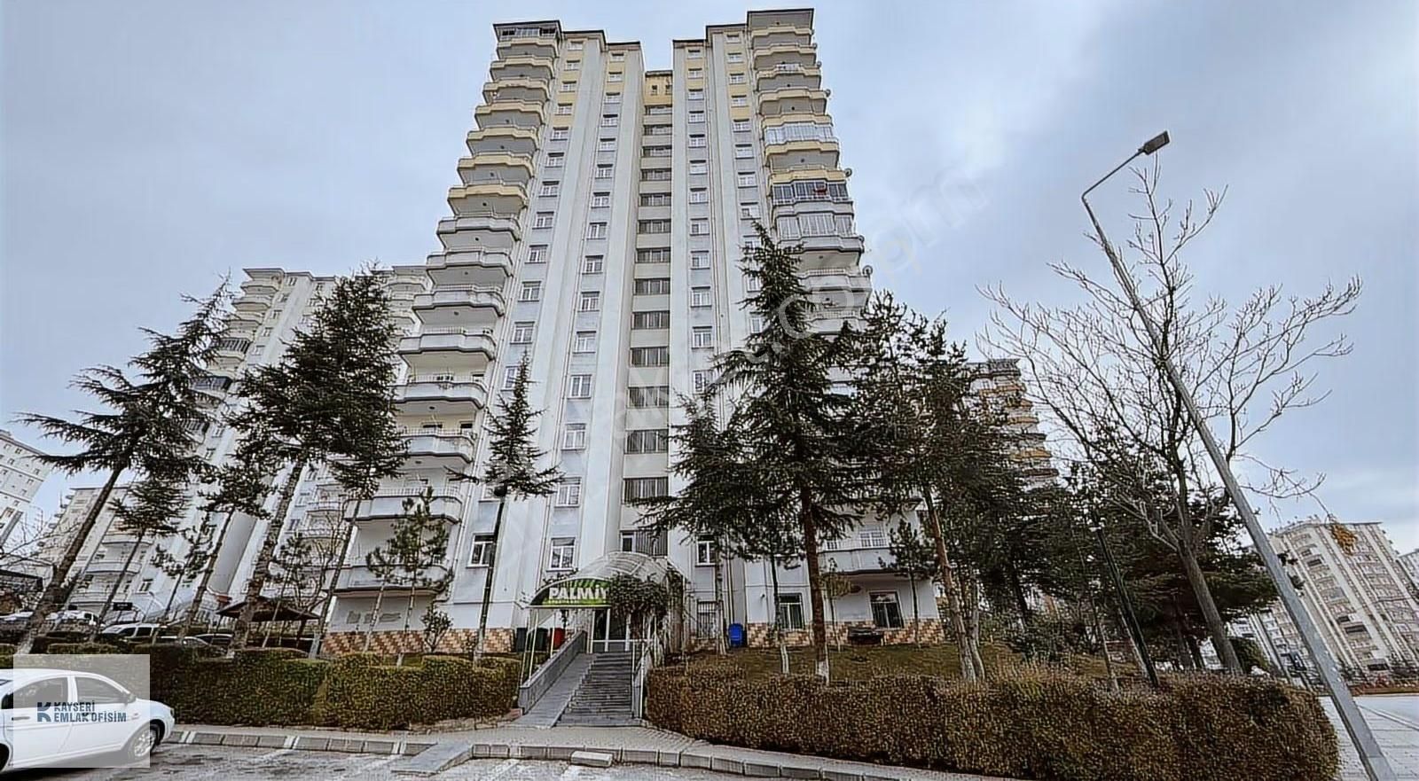 Emlak Ofisimden Mevlana Mah. 3+1 Önü Açık Daire