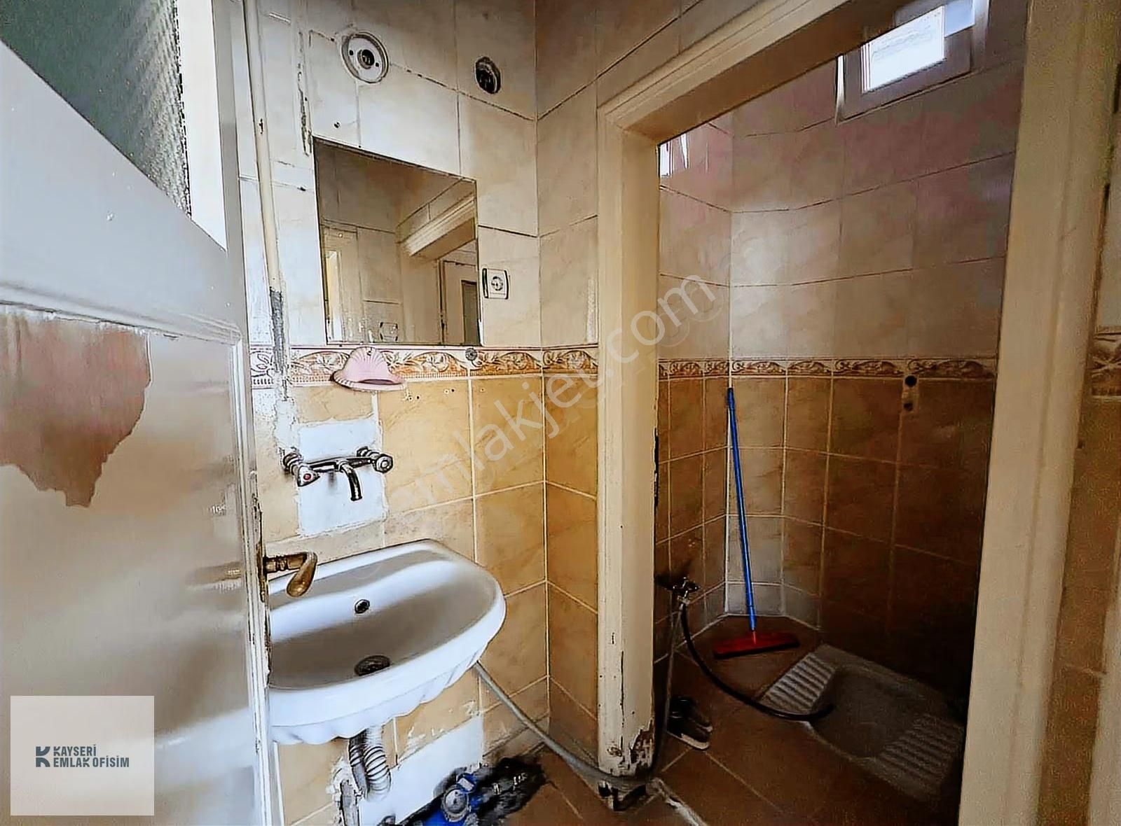 Hacılar'da Komple Satılık Müstakil Ev 400 M2 Arsalı - Görsel 9