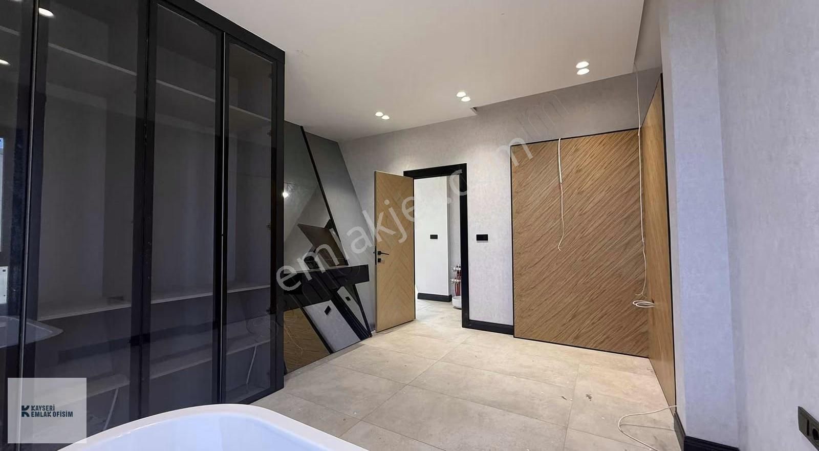 Emlak Ofisimden Hacılarda Çelik Konstrüksiyon 3+1 1. Sınıf Villa - Görsel 22