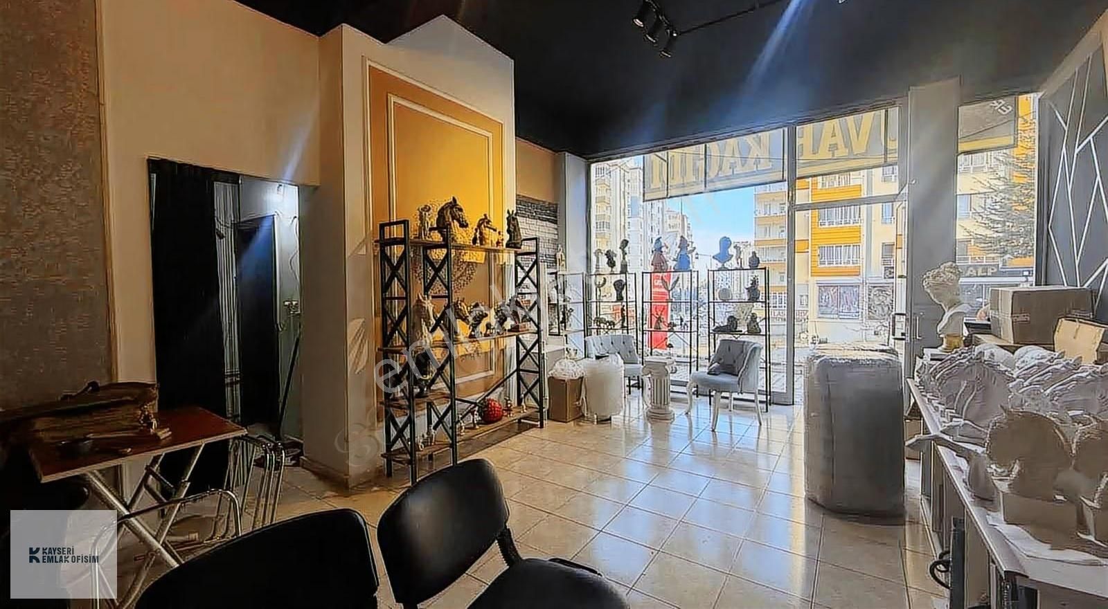 Emlak Ofisimden Talas Mevlana Mah. Anayola Cepheli 52 M2 Dükkan