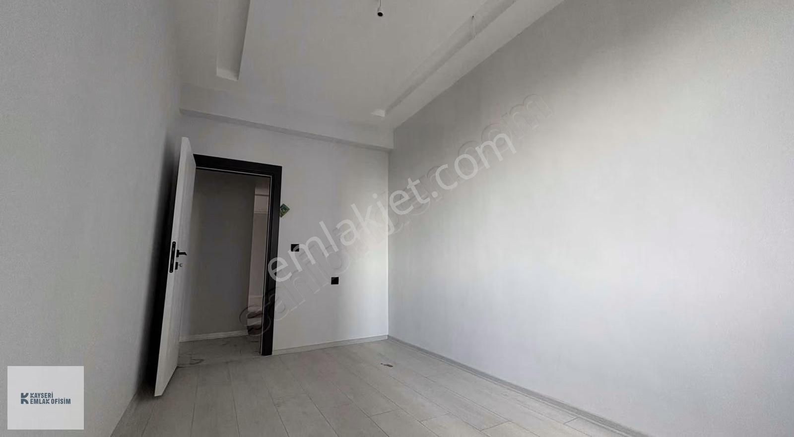 Emlak Ofisimden Şehir Hastanesi Karşısı 3+1 Kiralık Daire - Görsel 24