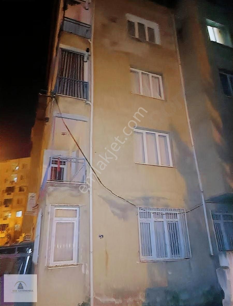 Buca Çamlıkule 3+1 Kısmı Eşyalı Kiralık Daire
