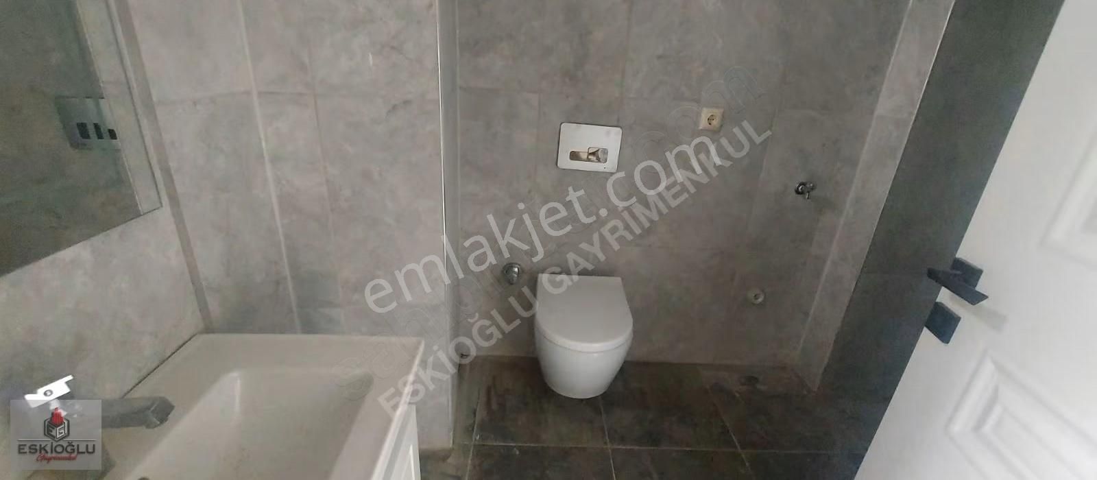 Karasu Merkezde Triblex 3 Katlı Vılla - Görsel 3