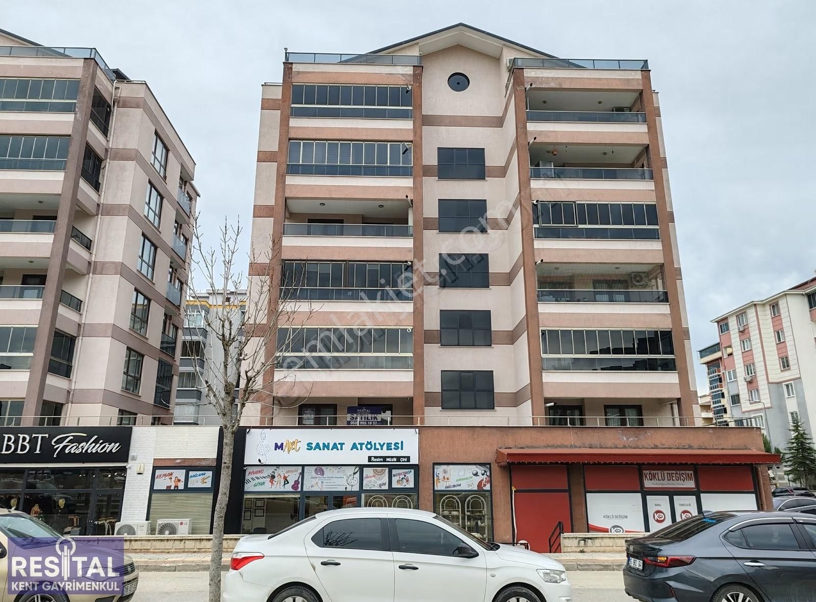 Hamitler Park Aura Evleri 3+1 Geniş Teras Kullanım Alan Önü Açık - Görsel 2