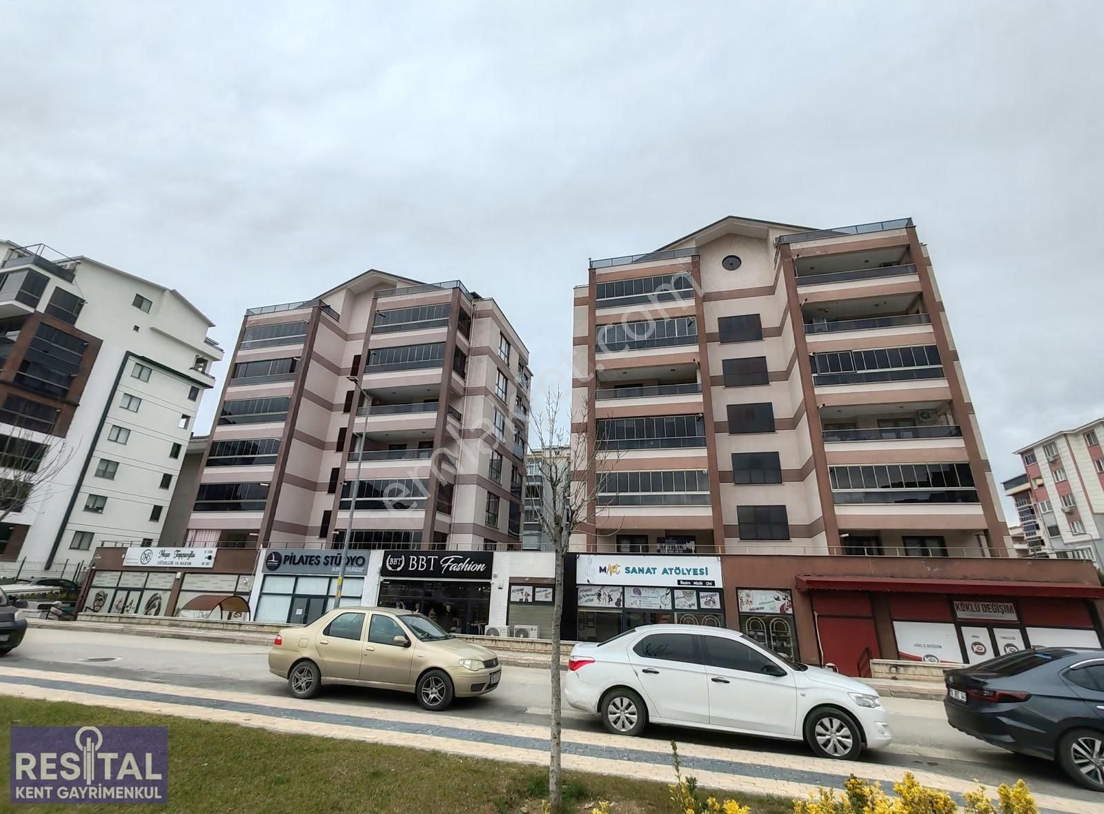 Hamitler Park Aura Evleri 3+1 Geniş Teras Kullanım Alan Önü Açık