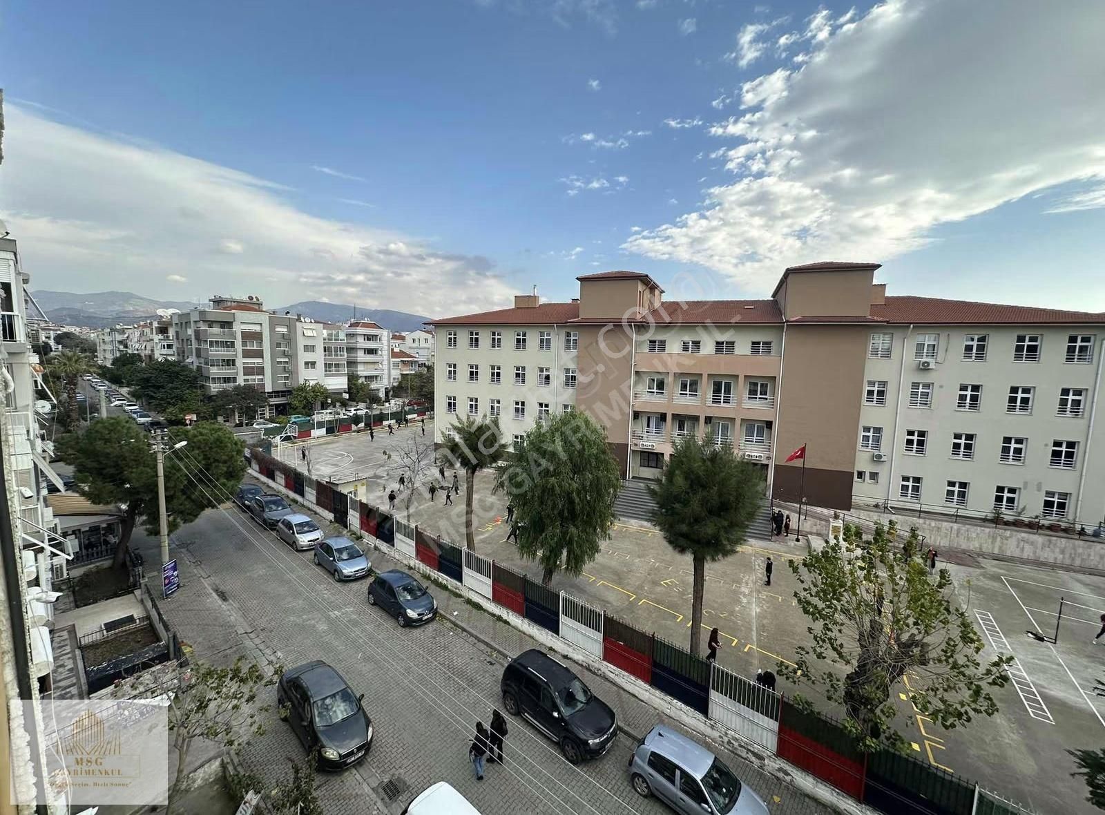 Msg'den Bostanlıda Sahile Yakın 4+1, 215m2 Emsalsiz Fırsat Daire - Görsel 7