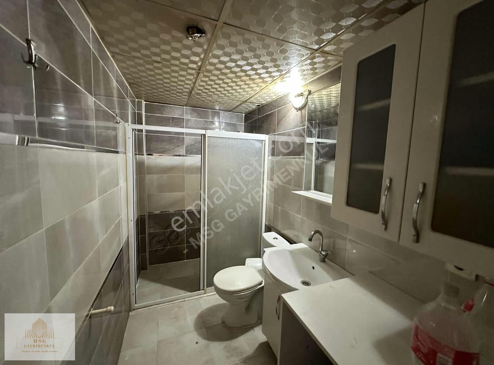 Msg'den Gülyakada 5 Yaşında Binada Ara Kat Açık Mutfak 2+1 Daire - Görsel 41