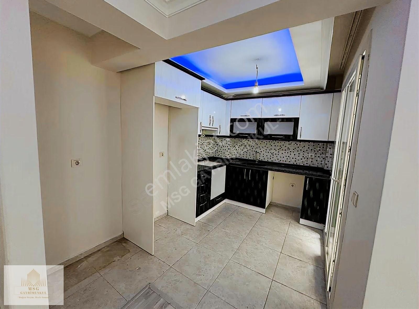 Msg'den Gülyakada 5 Yaşında Binada Ara Kat Açık Mutfak 2+1 Daire - Görsel 20