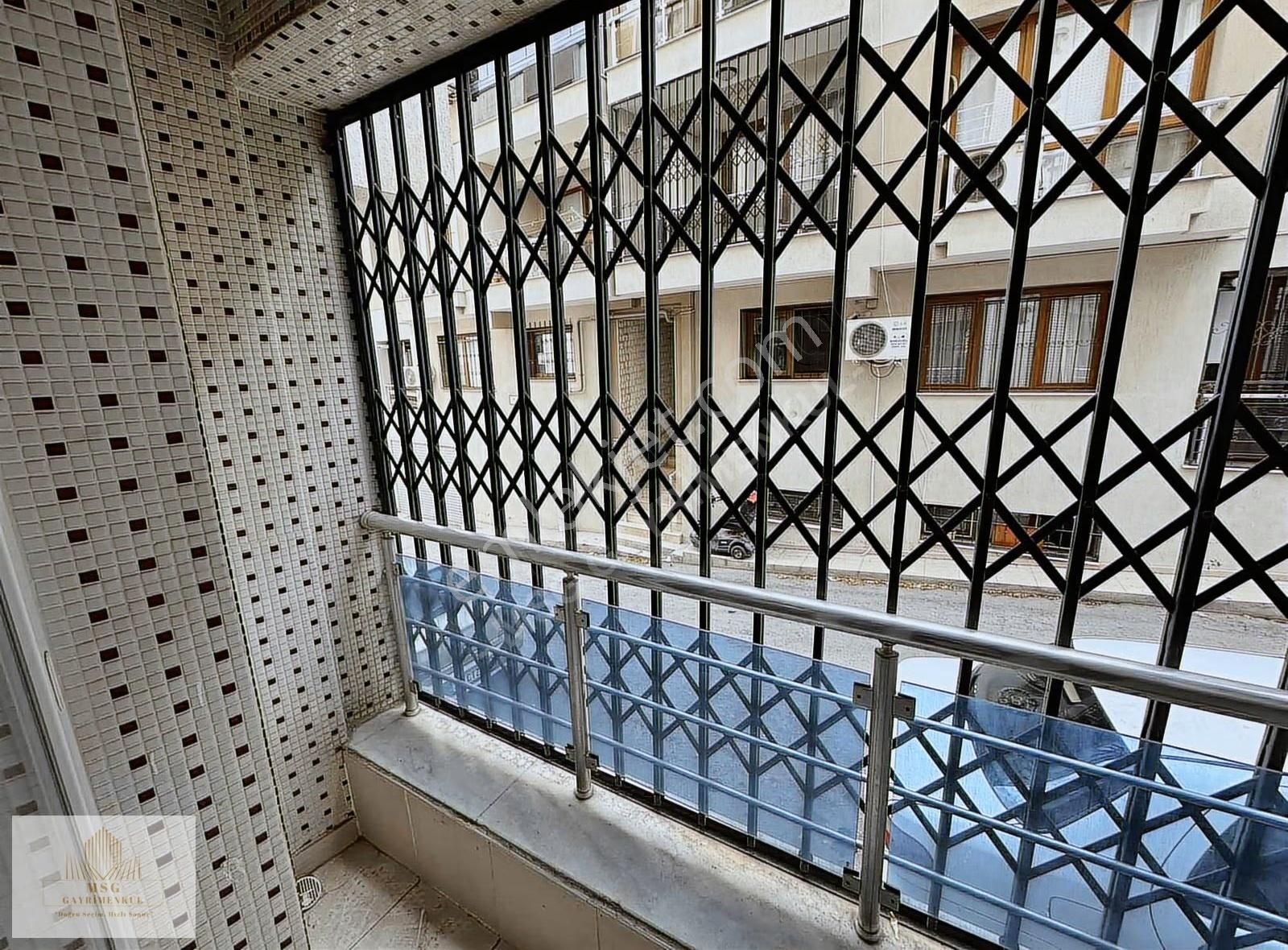 Msg'den Gülyakada 5 Yaşında Binada Ara Kat Açık Mutfak 2+1 Daire - Görsel 14