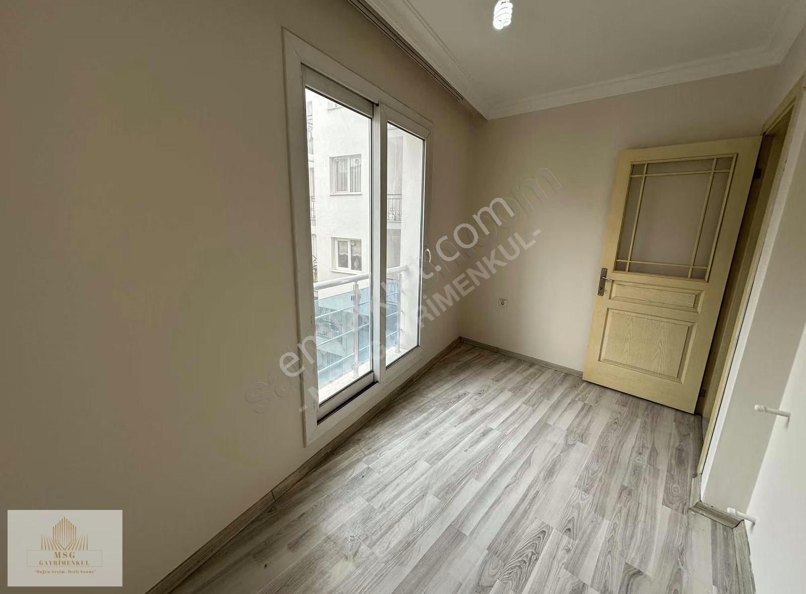 Msg'den Gülyakada 5 Yaşında Binada Ara Kat Açık Mutfak 2+1 Daire - Görsel 35