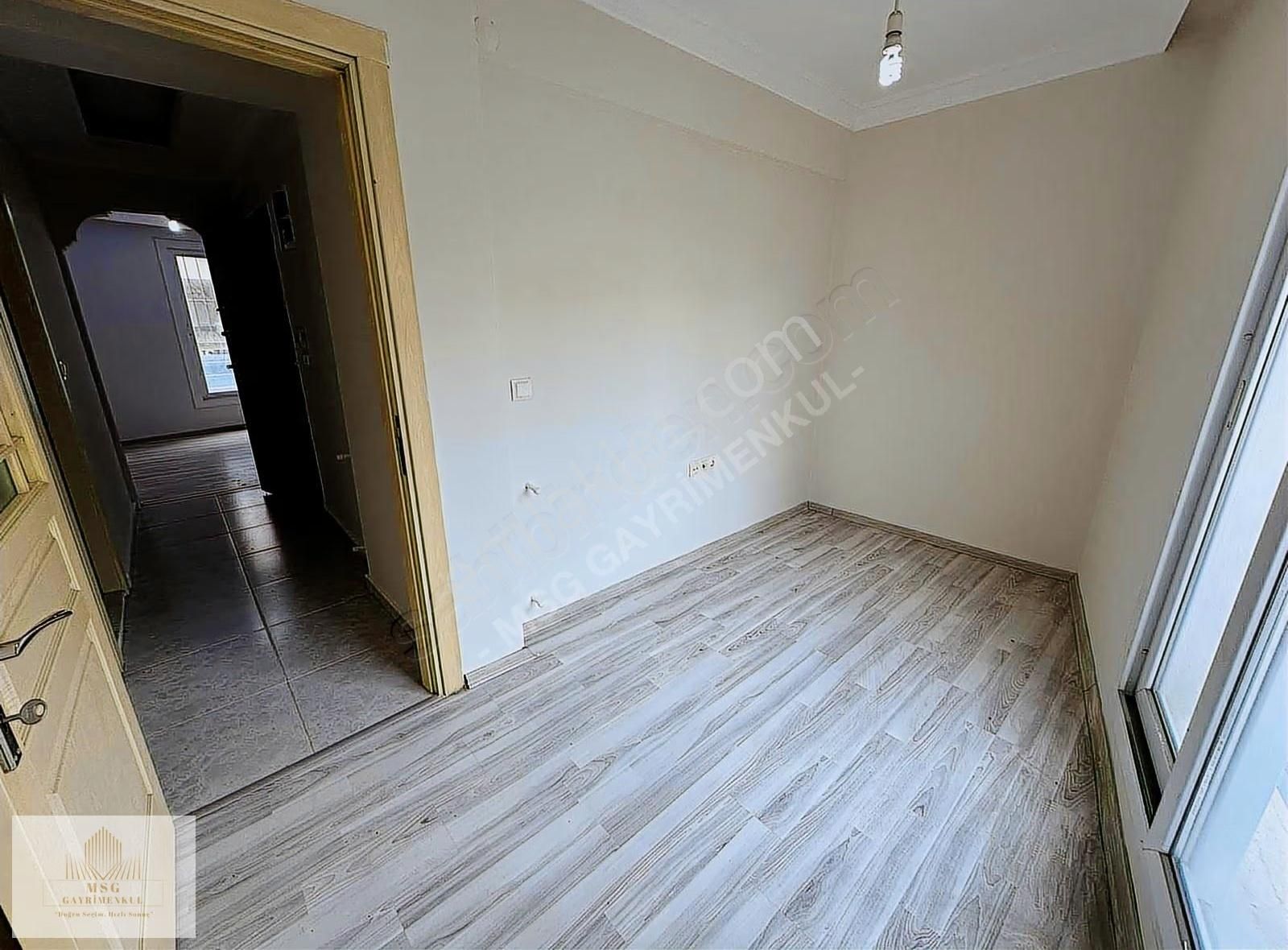 Msg'den Gülyakada 5 Yaşında Binada Ara Kat Açık Mutfak 2+1 Daire - Görsel 12