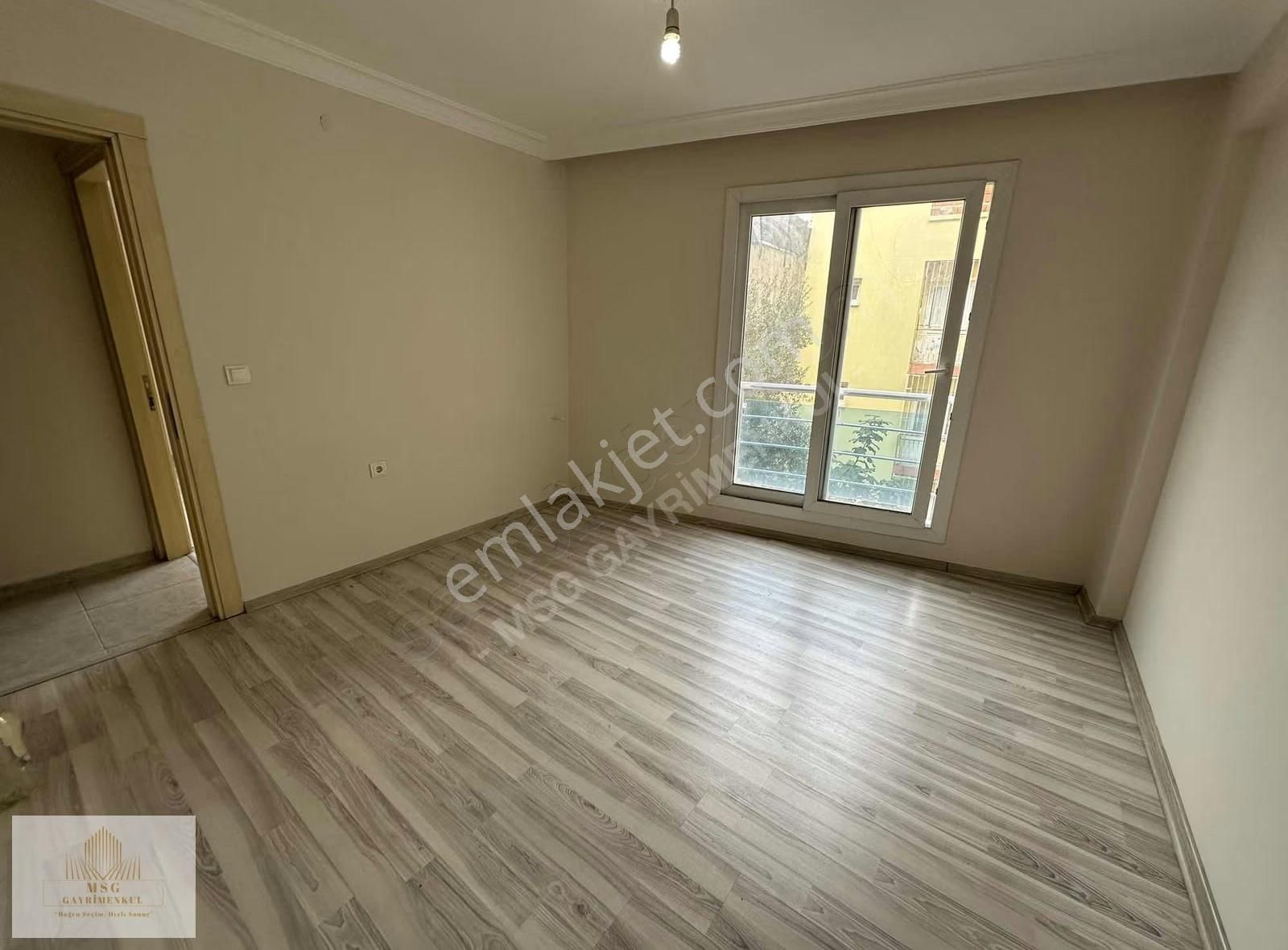 Msg'den Gülyakada 5 Yaşında Binada Ara Kat Açık Mutfak 2+1 Daire - Görsel 27