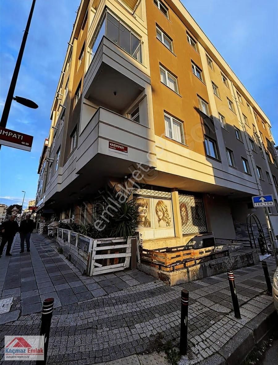 Ümraniye Çakmak'ta Satılık Köşe Başı 70 M2 Dükkan - Görsel 8