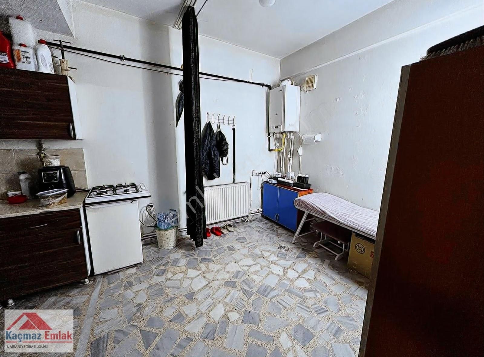 Ümraniye Çakmak'ta Satılık Köşe Başı 70 M2 Dükkan - Görsel 4