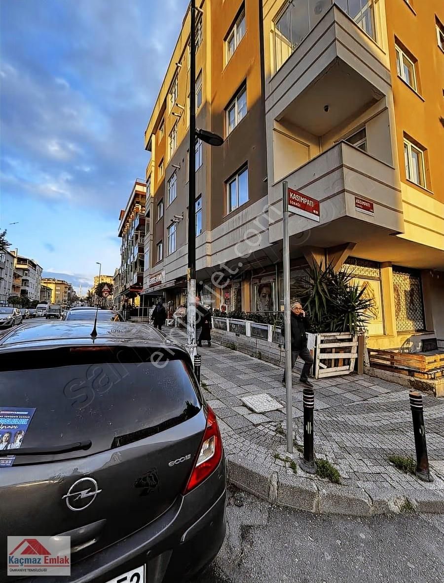 Ümraniye Çakmak'ta Satılık Köşe Başı 70 M2 Dükkan - Görsel 6