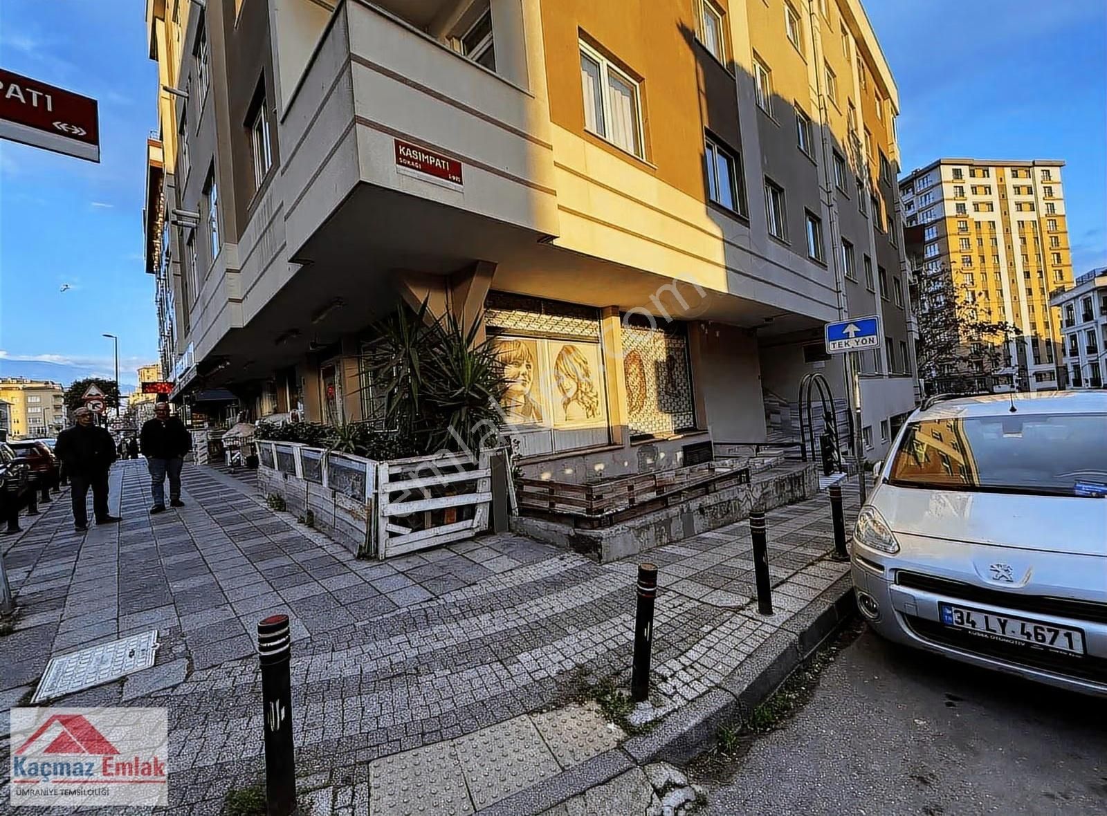 Ümraniye Çakmak'ta Satılık Köşe Başı 70 M2 Dükkan - Görsel 9