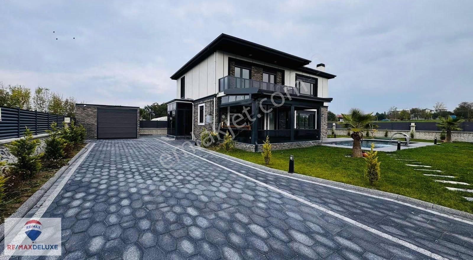 Kartepe Rahmiye'de Satılık 5+1 Müstakil Havuzlu Villa - Görsel 3