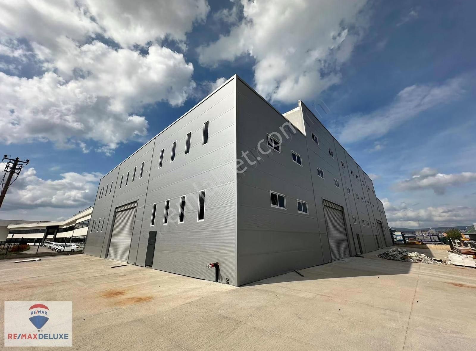 Yeniköy Sepetlipınar'da 1430 M2 Kiralık Depo