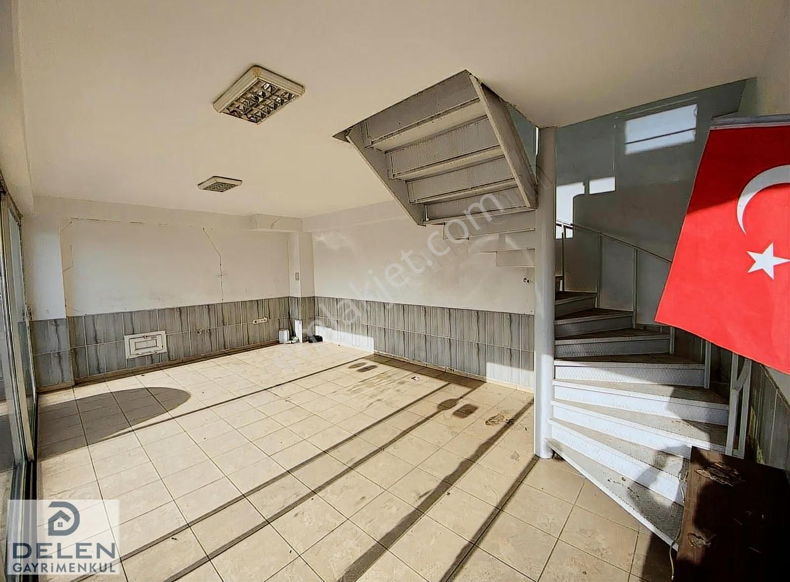 Delen Gayrimenkul'den Oto Center'da Muazzam Konumda Dükkan - Görsel 9